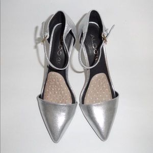 ALDO “GALELAWEN” Silver Pointed Toe Heels